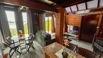 Chalet | Ruokasali