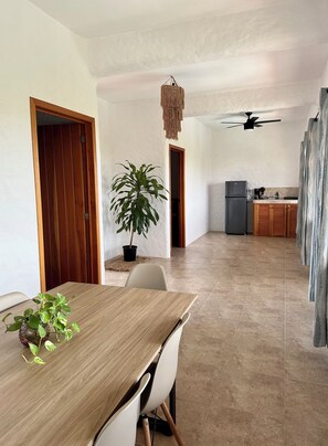 Apartment, 2 Bedrooms, Pool View | Dining room