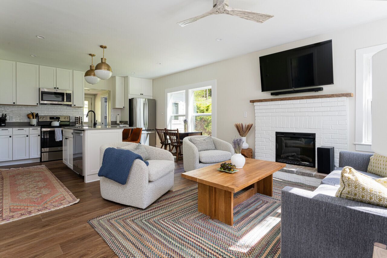 Smart TV, fireplace, books