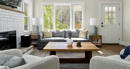 Cozy Country Cottage | Fire Pit, BBQ, Dog Friendly