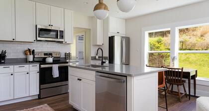 Idyllic Asheville Countryside Home on 70 Acres