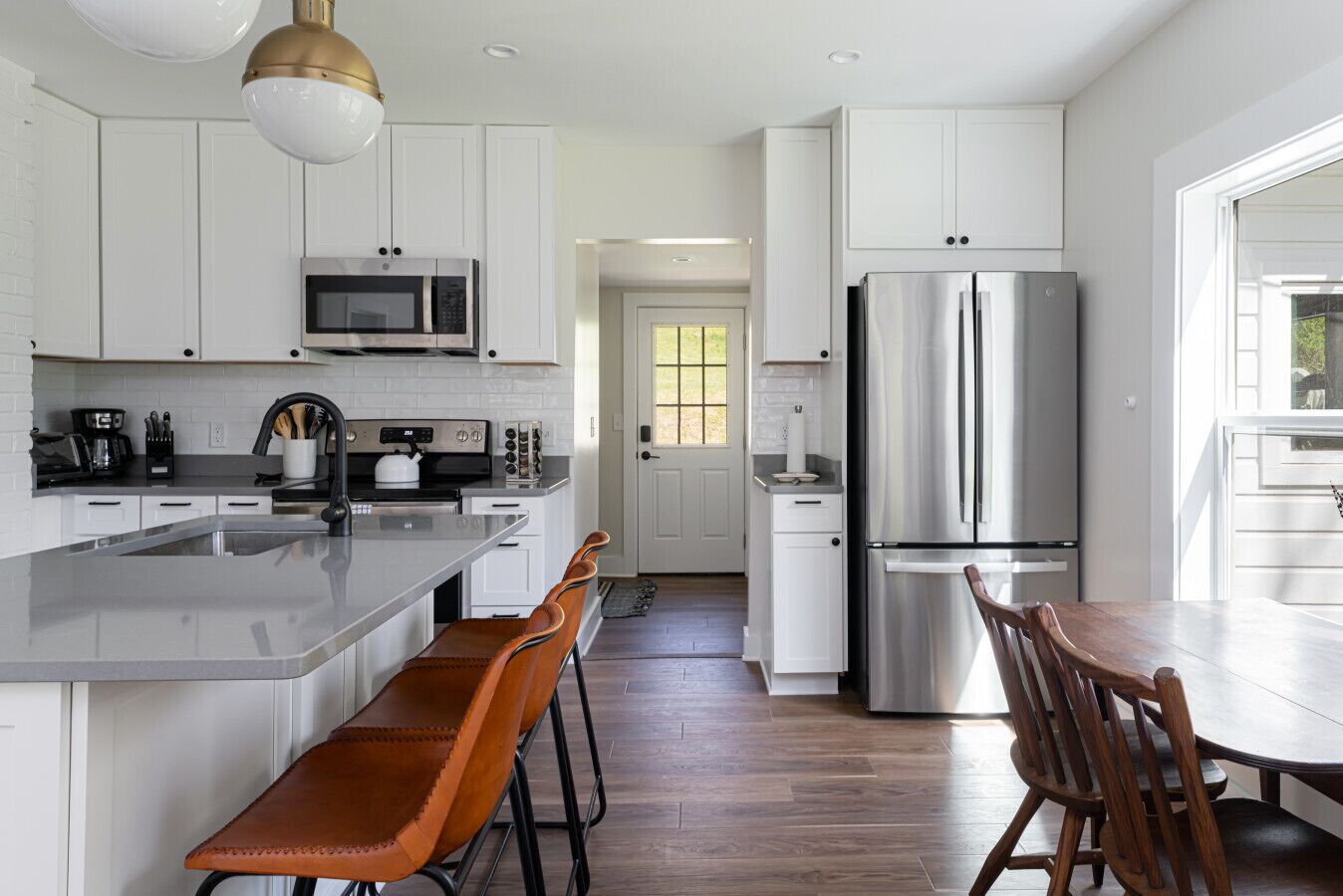 冰箱、微波炉、烤箱、炉灶