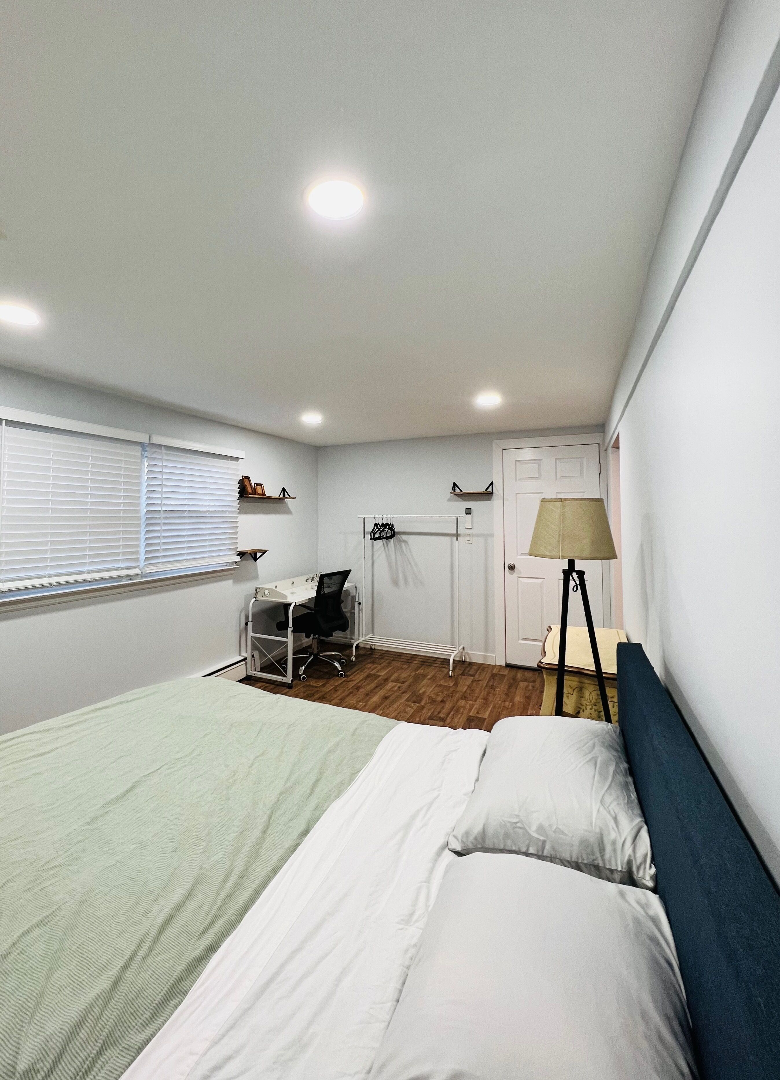 Charming 1B1B W/Private Entrance