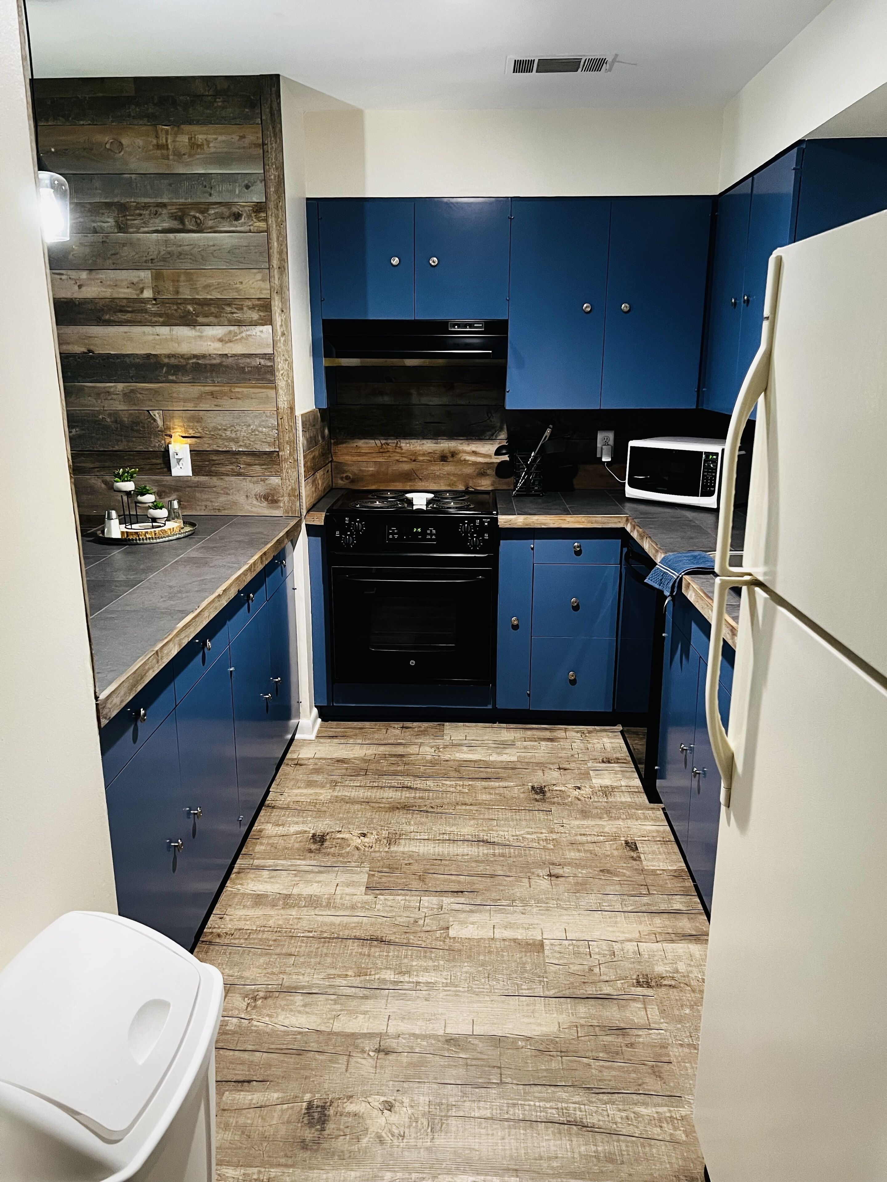 2nd floor condo with view of lake and 4th hole on the Red Apple Inn Golf course.