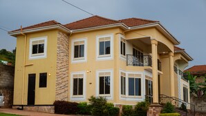 Exterior - Kitali Homes Uganda (Entebbe)