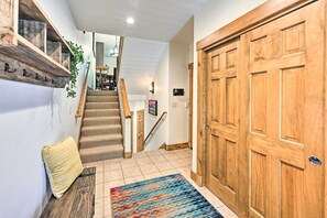 Apartment (3 Bedrooms) | Interior - Gorgeous Steamboat Townhome: Shuttle to Ski Resort (Steamboat Springs)
