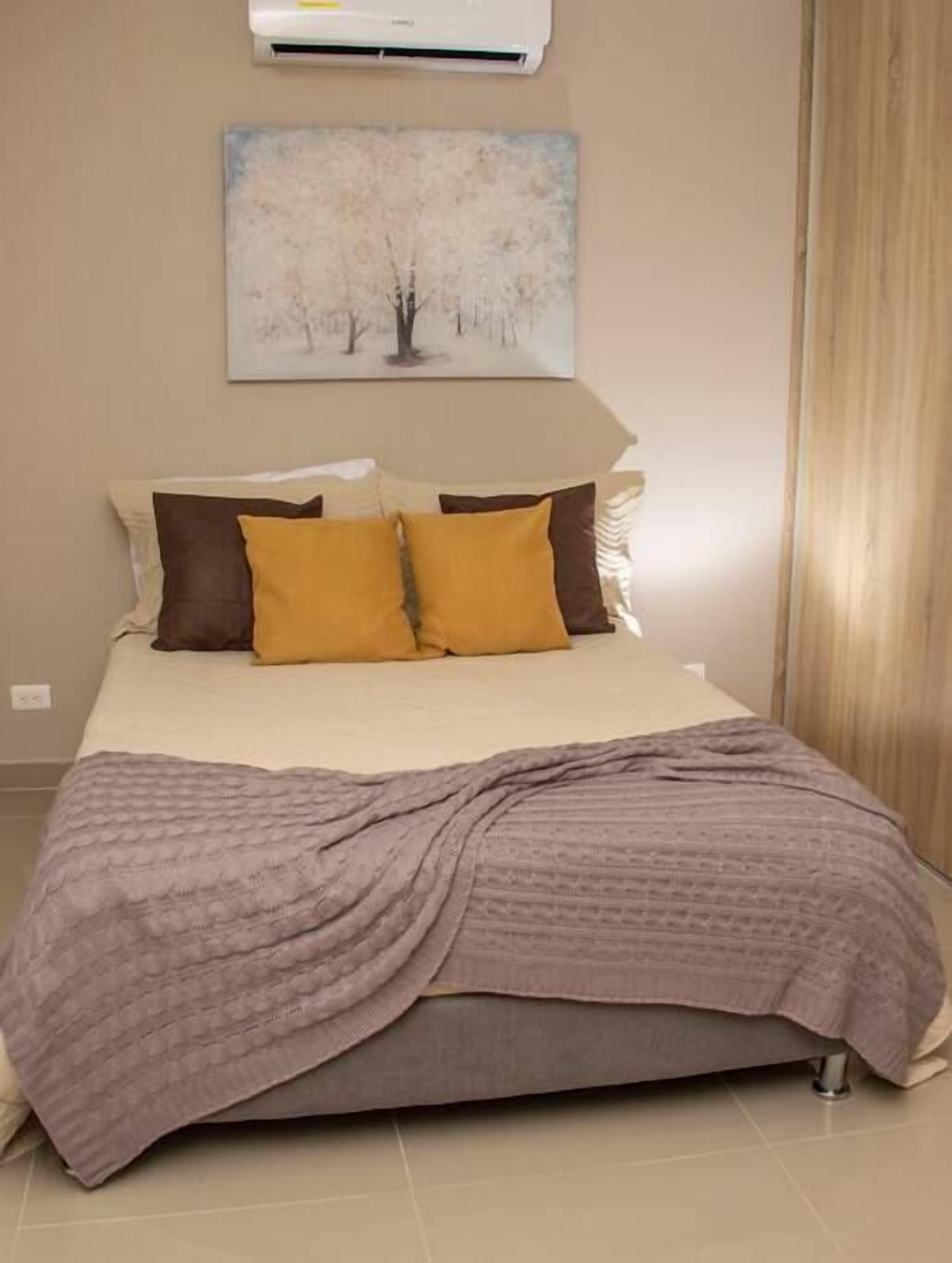 Cozy Luxury steps to the Beach