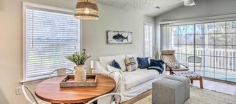 3 Community Pools: Golf Course Condo in Longs