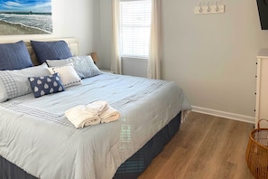 Apartment (2 Bedrooms) | Interior - 3 Community Pools: Golf Course Condo in Longs (Longs)