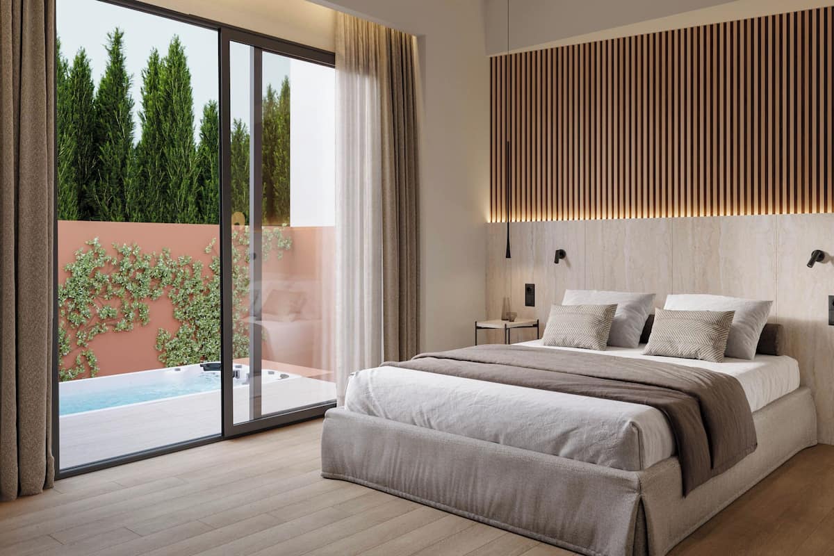 Superior Room, Jetted Tub