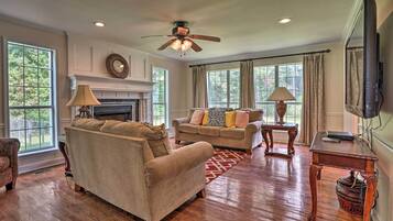 House (4 Bedrooms) | Interior