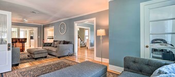 Downtown Retreat w/ Grill, Fire Pit & Wet Bar