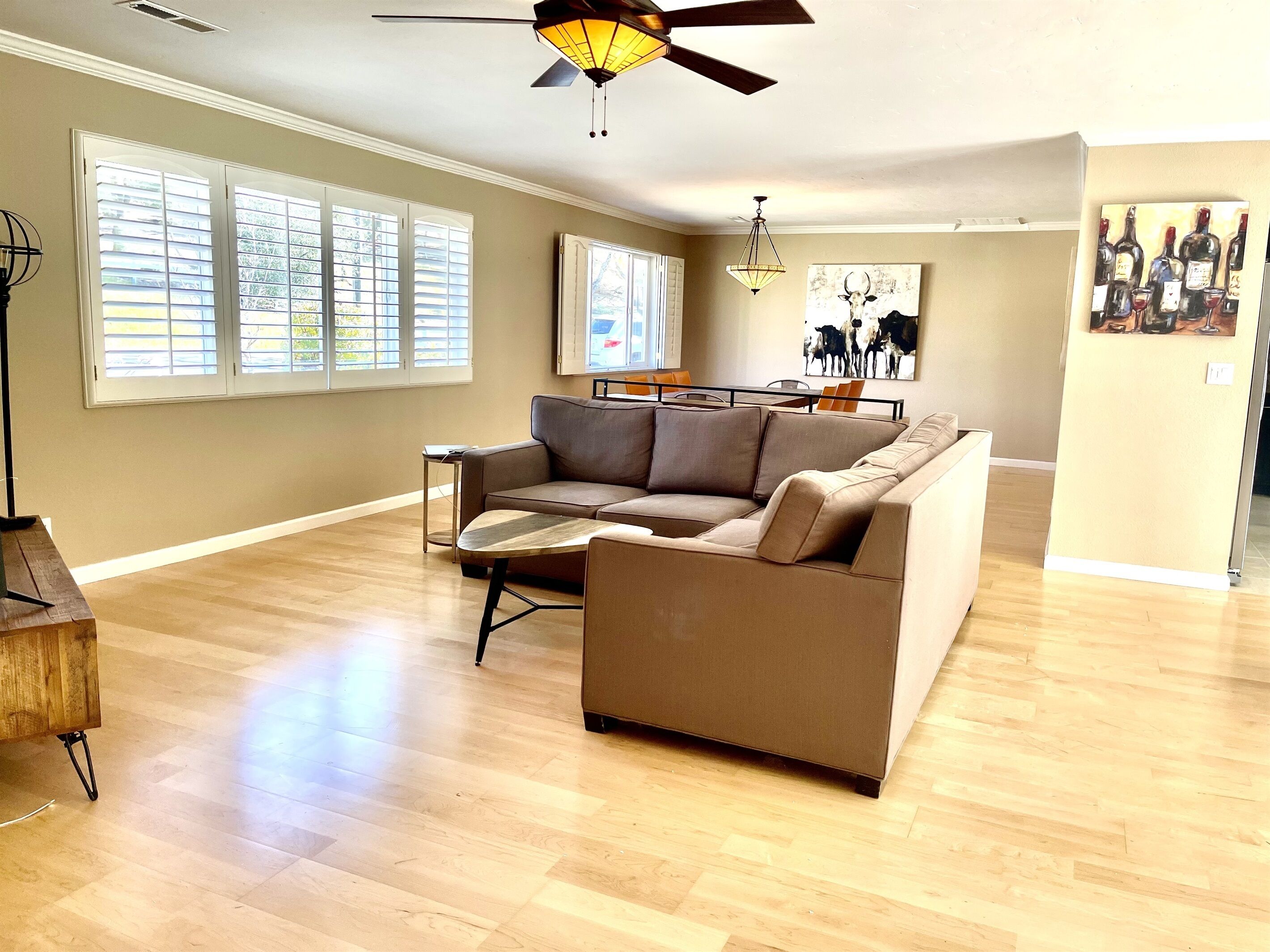 New Listing in Murphys - Come & Relax close to DownTown in this 4BR house!