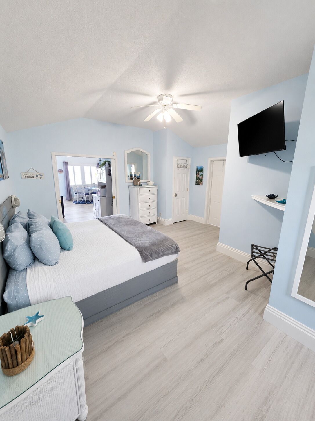 1 chambre, fer et planche à repasser, Wi-Fi gratuit, draps fournis