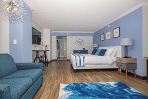 1 bedroom, desk, iron/ironing board, WiFi - Tide & Tranquility,Pools,Views,KING,M44 (Myrtle Beach)