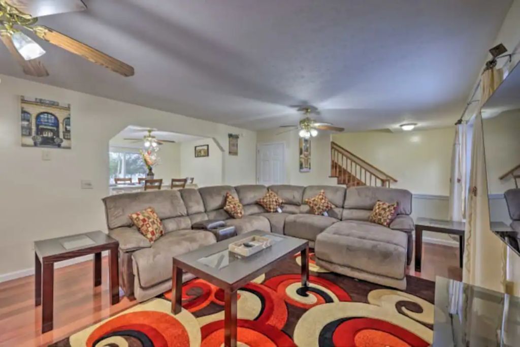 Pocono mountainPocono Summit Lake Front Home