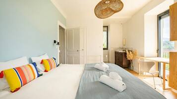 4 slaapkamers, een kluis op de kamer, een strijkplank/strijkijzer