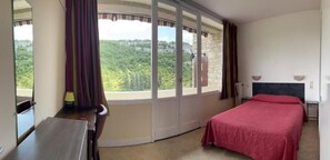 Room - Hotel du Lion D'Or (Rocamadour)