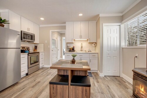 Cottage-30 day min rental-2bd,1 bath -down town darling-walk to the heart of WP