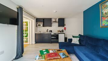 Apartamento superior, baño privado (Pet Friendly) | Salón