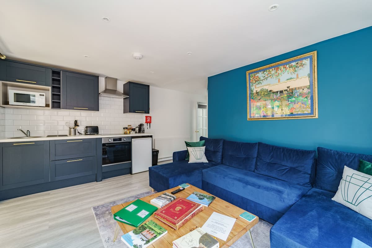 Superior Apartment, Private Bathroom (Pet Friendly) | Lounge