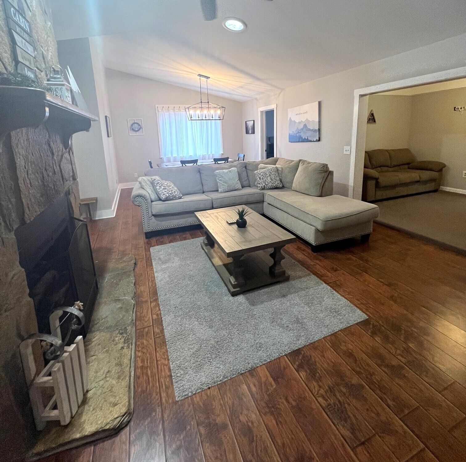 One Level Living! 6 Smart TVs; Kids Toys; Board & Arcade Games; Gas Grill; Wi-Fi