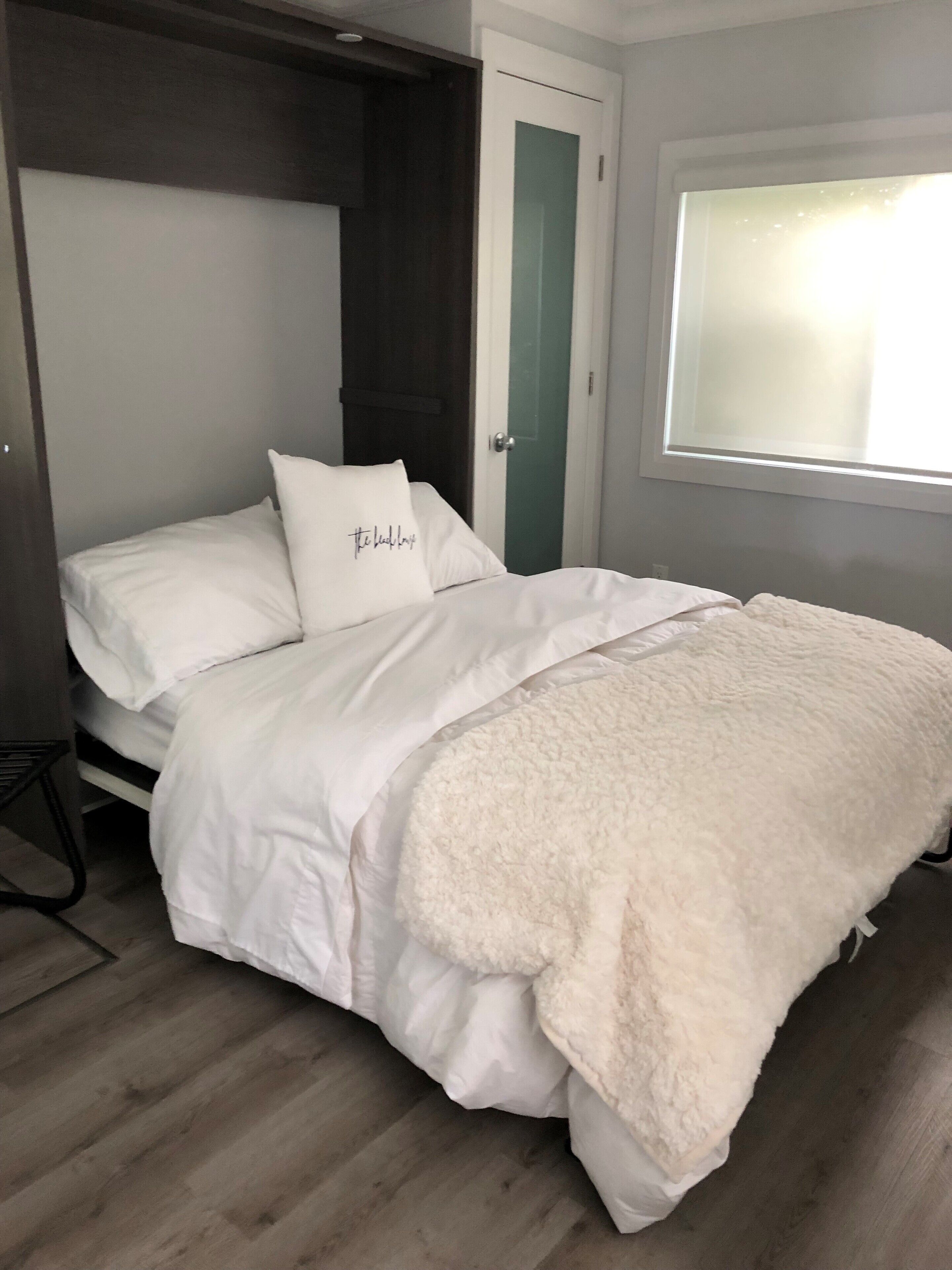 M&M Beach Retreat on Sandy Beach of Lake Erie