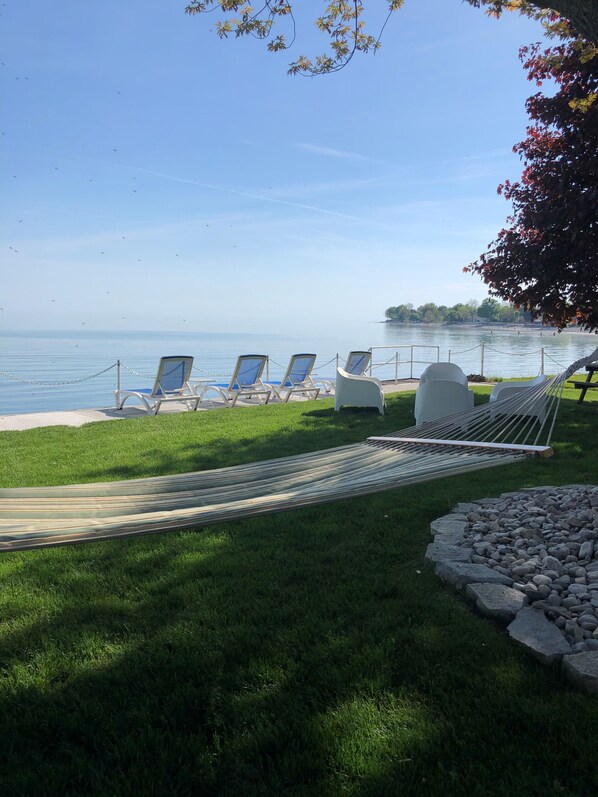 Property grounds - M&M Beach Retreat on Sandy Beach of Lake Erie (Wainfleet)