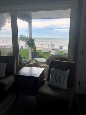 Interior - M&M Beach Retreat on Sandy Beach of Lake Erie (Wainfleet)