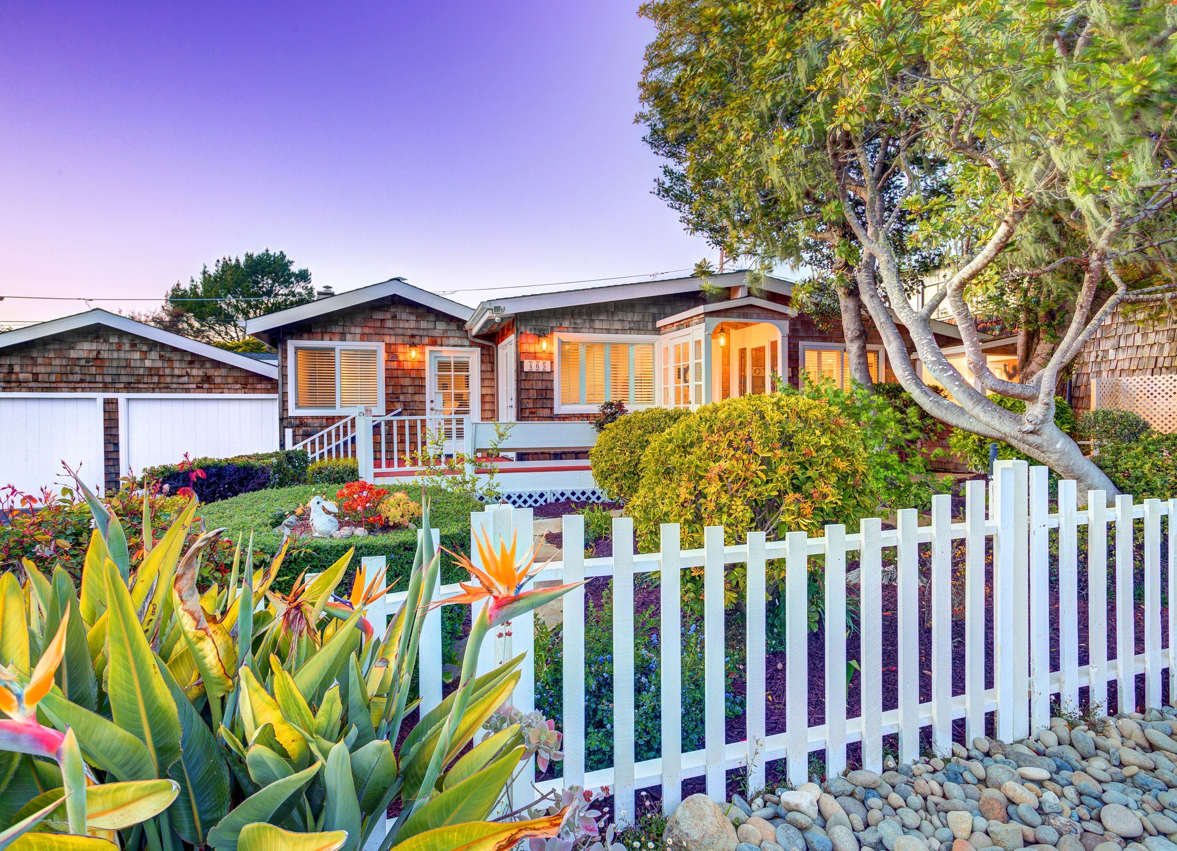 THE COTTAGE AT CAMBRIA  - PLAN YOUR FALL GETAWAY NOW! No Stairs! Pets OK!