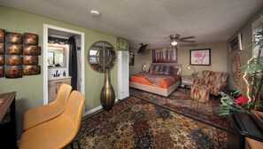 2 bedrooms, desk, iron/ironing board, free WiFi