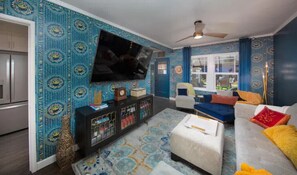 Smart TV, fireplace, DVD player, ping pong