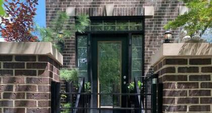 Entire Below Level Studio w/ Private Sauna