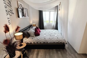 1 bedroom, free WiFi, bed sheets