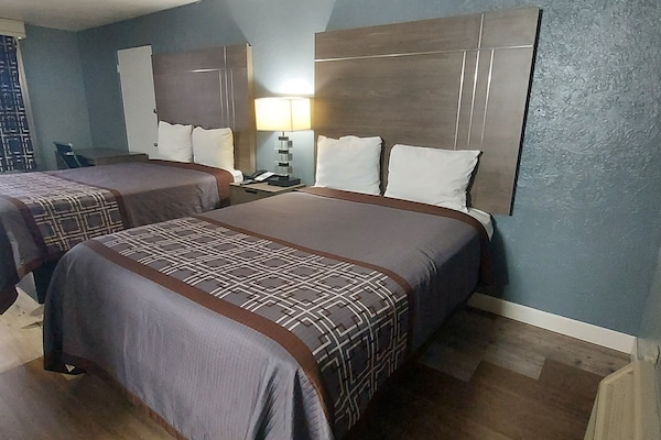 Double Room | Free WiFi, bed sheets