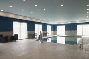 Indoor pool - Hampton Inn & Suites Somerset (Somerset)