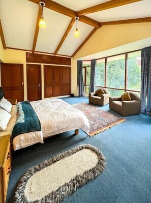 5 bedrooms