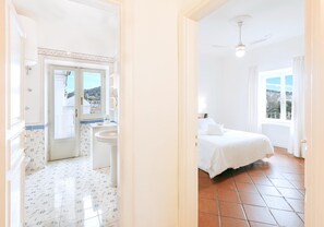 2 camere, una cassaforte in camera, ferro/asse da stiro