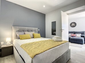 3 bedrooms, iron/ironing board, travel cot, free WiFi - Casa da Figueira by Atlantic Holiday (Porto Santo)