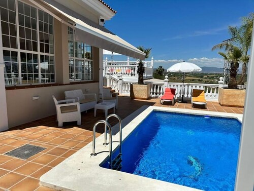 Casa Vista del Rey 77