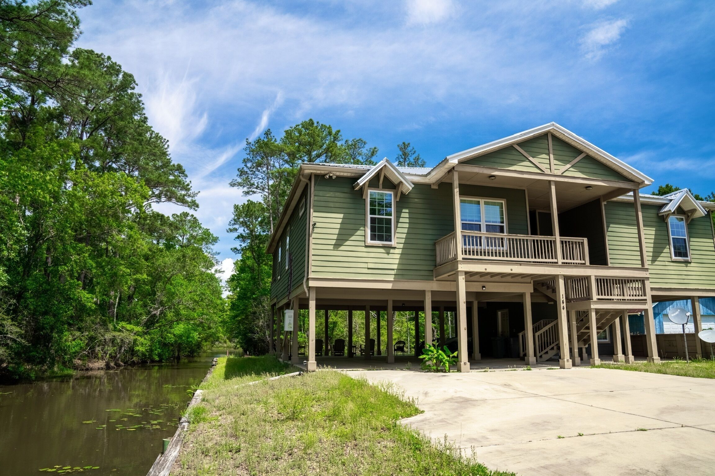 On The Canal | Firepit | Riverfront | Hook, Wine & Sinker