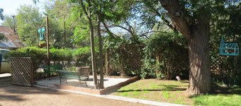 Dos Palmas, a retro travel home