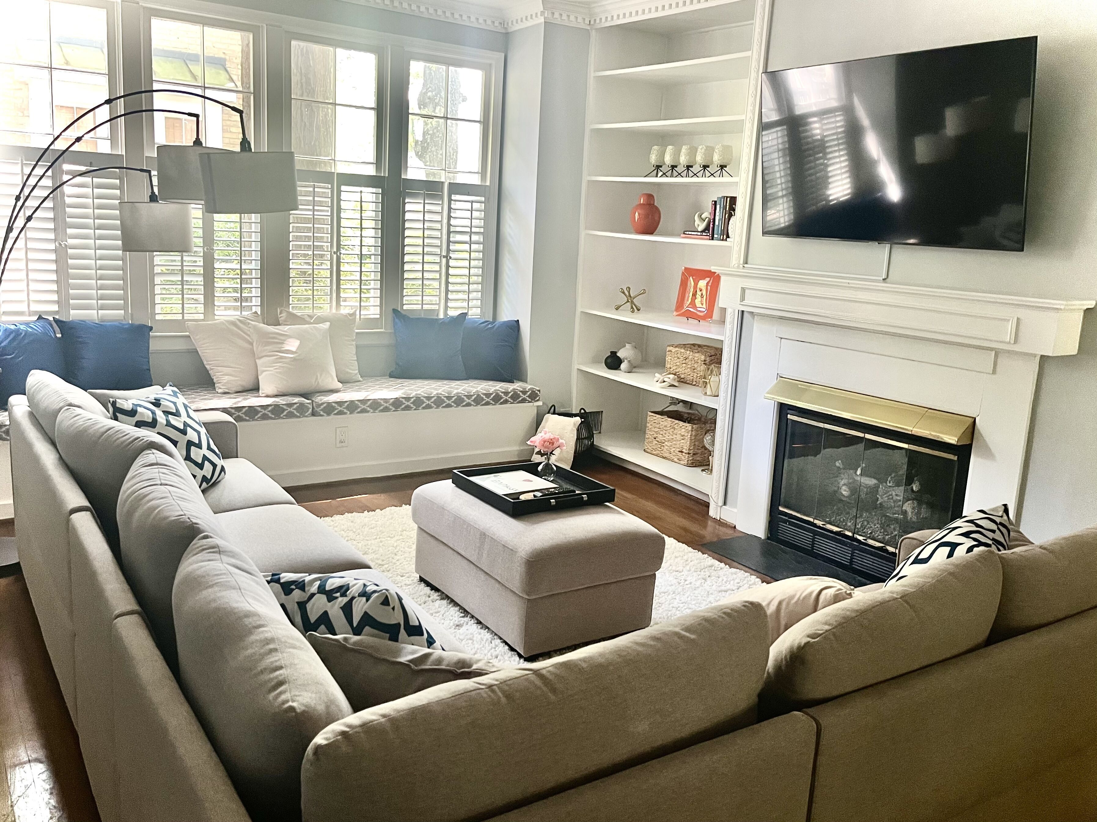 Off-Devine Townhome near USC, Ft Jackson & COLA