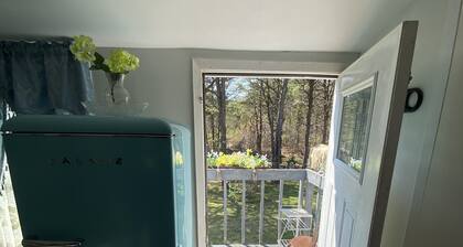 2 bedroom apartment minutes away from Gambling, Bars, Restaurants, Water Park...