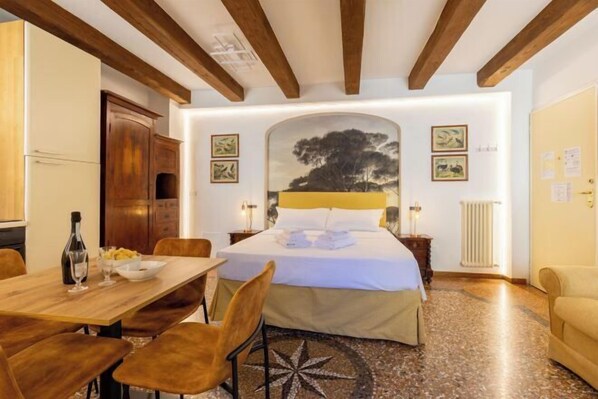 Soundproofing, iron/ironing board, free WiFi - Frassinago Suites (Bologna)