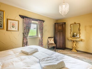 3 kamar tidur dan didekorasi berbeda-beda