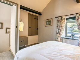 2 habitaciones, decoración personalizada y muebles diferentes 