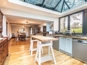Fridge, dishwasher, electric kettle, toaster