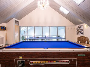 Cottage | Interior