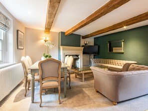 Interior - The Aubrey (Bakewell)